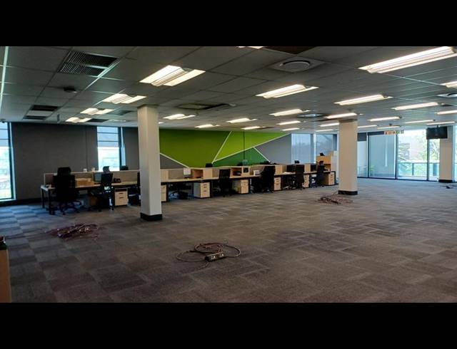 BUSINESS PROPERTY TO RENT IN DORINGKLOOF